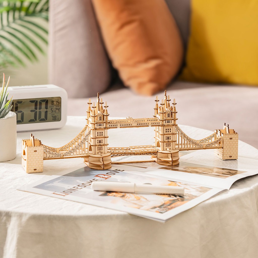 Đồ chơi lắp ráp gỗ 3D Mô hình Cầu Tháp Luân Đôn Robotime Tower Bridge TG412 Kèm đèn LED