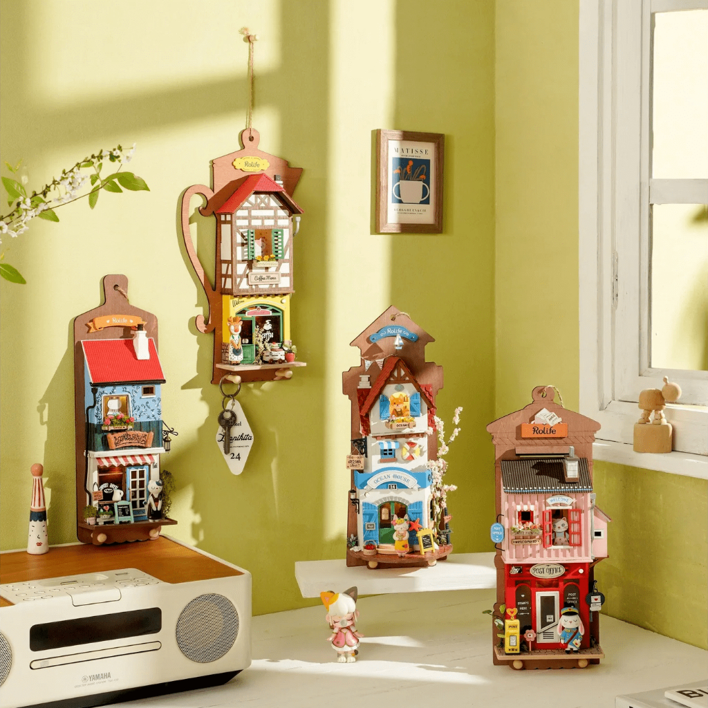 Mô hình nhà DIY Doll House Wall Hanging Miniature DS019 - DS022 Robotime Aroma Toast Lab