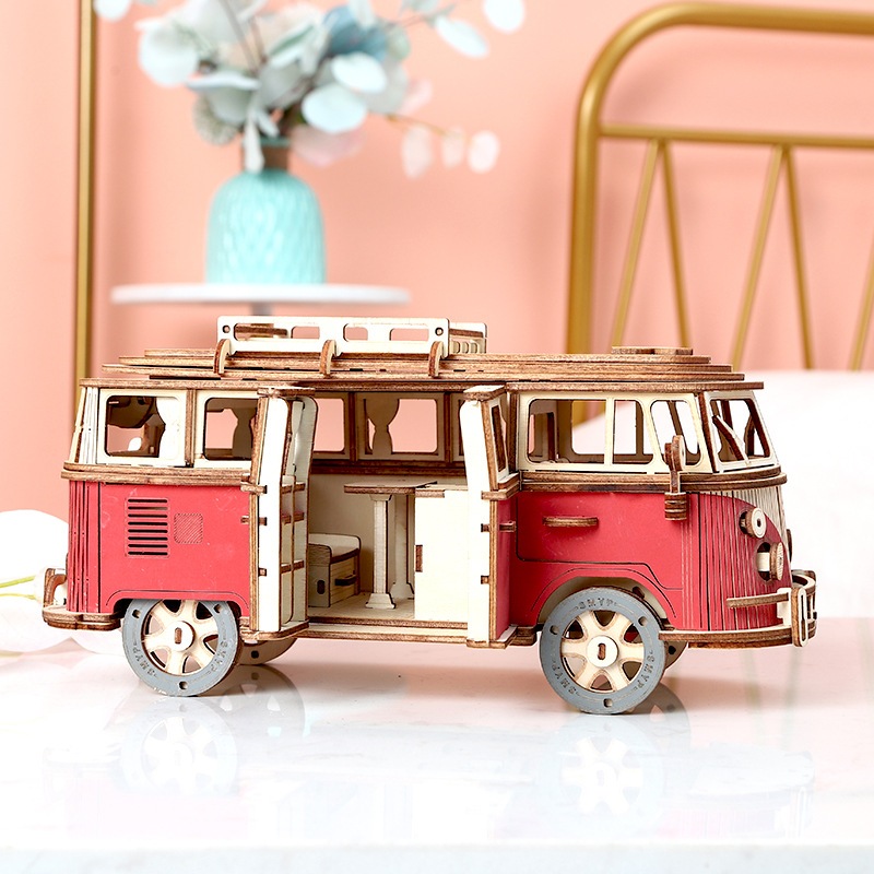 Đồ chơi lắp ghép gỗ 3D Mô hình Xe Cắm trại Camper Van DG-Q701 Màu Đỏ