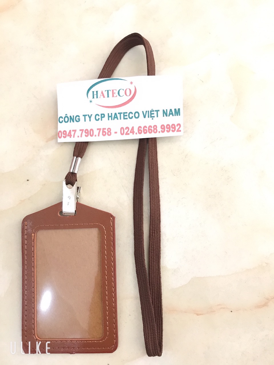 BAO THẺ DA DỌC 1 MẶT NÂU - MẶT THẺ DA NÂU DỌC  (KT: 71mm x 110mm)