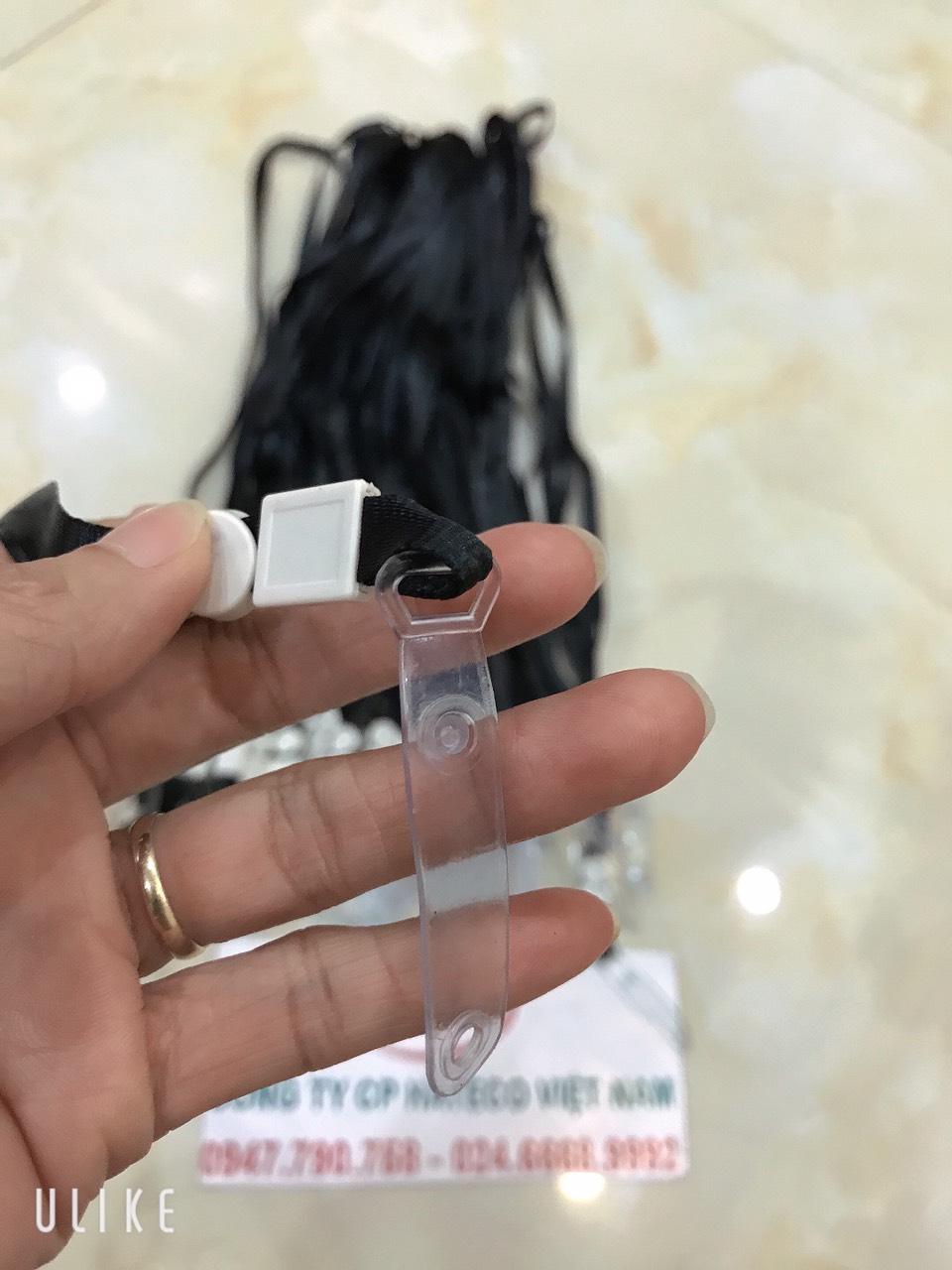 DÂY ĐEO THẺ LỤA MÓC NHỰA MÀU ĐEN (loại 1) - DÂY ĐEO THẺ HỌC SINH, SINH VIÊN (SỈ LIÊN HỆ ĐỂ CÓ GIÁ TỐT NHẤT)