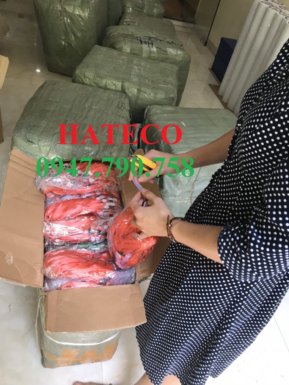 BAO THẺ TÊN A6 - 506 (LOẠI 1) có zíp chống thấm nước, KT 118*182mm - MẶT THẺ NHÀ BÁO, SỰ KIỆN