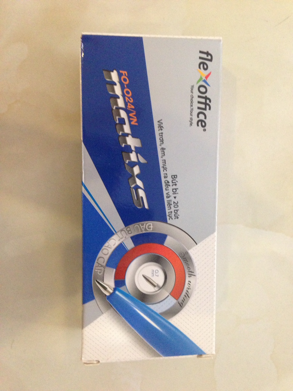 BÚT BI FO- 024 LOẠI CAO CẤP 0,7MM MÀU XANH, ĐEN, ĐỎ - VIẾT BI XANH HÀNG CHÍNH HÃNG