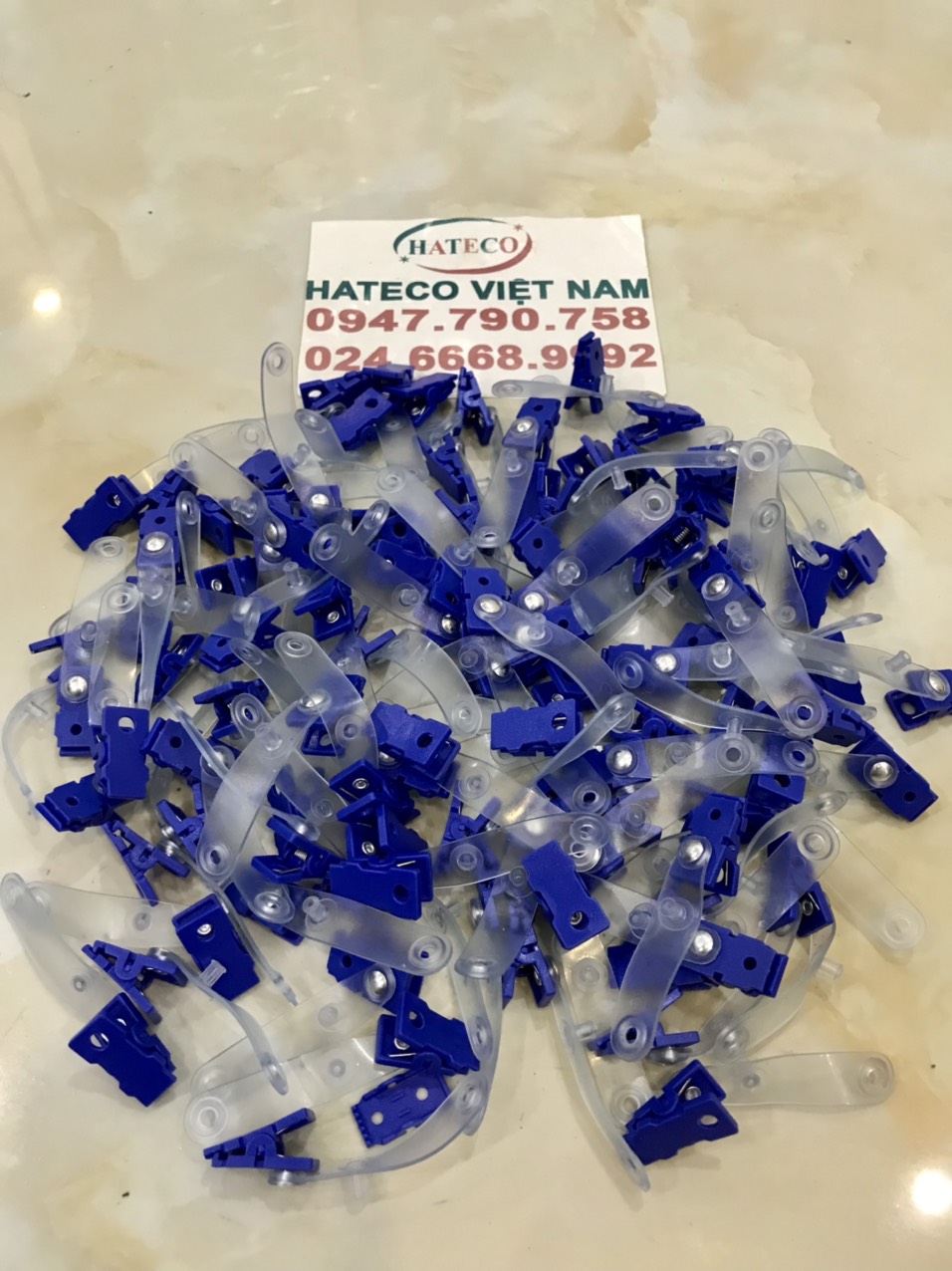 KẸP THẺ NHỰA XANH MÓC TRẮNG (HÀNG CAO CẤP) - CÀI THẺ NHỰA - Kẹp Giữ Thẻ Bằng Nhựa Tiện Dụng - Kẹp thẻ đeo