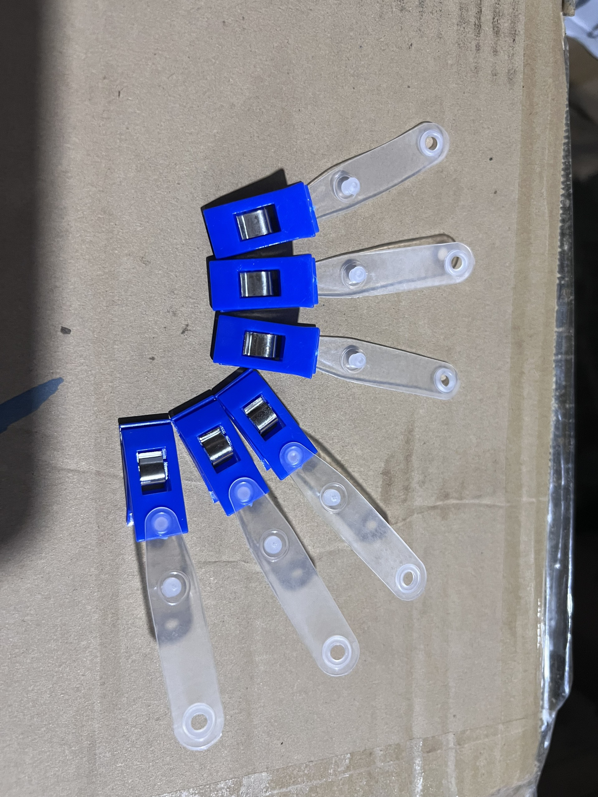 KẸP THẺ NHỰA XANH MÓC TRẮNG(HÀNG CAO CẤP) - CÀI THẺ NHỰA - Kẹp Giữ Thẻ Bằng Nhựa Tiện Dụng - Kẹp thẻ đeo