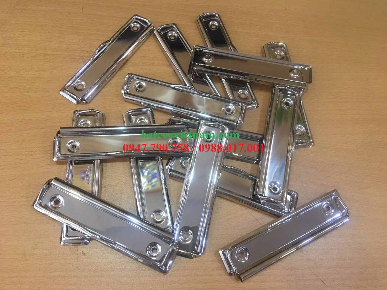 Khóa trình ký trơn - Kẹp trình ký (hàng cao cấp, đẹp, sáng bóng)- Gắn bảng tin