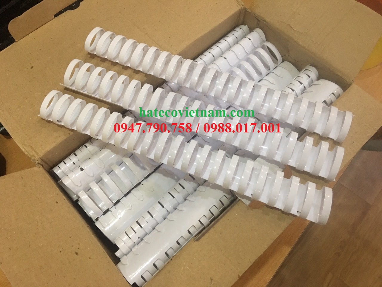 LÒ XO NHỰA, GÁY XOẮN ĐÓNG SỔ, LÒ XO GÁY XOẮN NHỰA FFG các cỡ (HÀNG CHÍNH HÃNG)