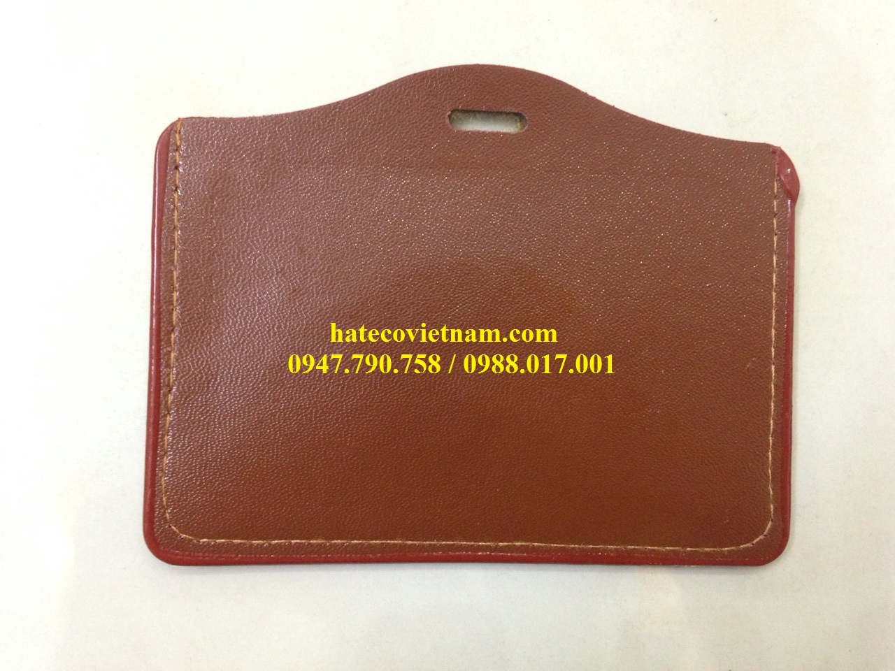 BAO ĐEO THẺ DA NGANG 1 MẶT NÂU (KT: 80mm * 102mm) - MẶT THẺ DA NÂU DỌC