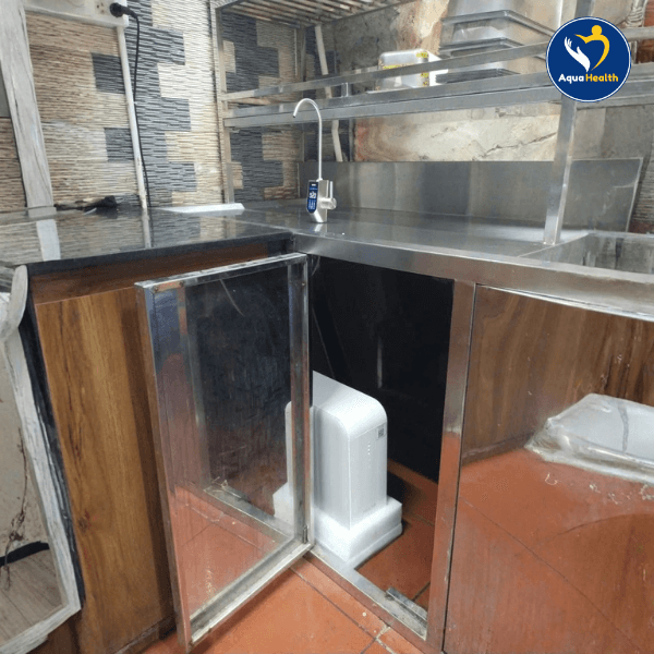 Lắp đặt thực tế máy lọc nước Truliva UR5840 tại quán kinh doanh