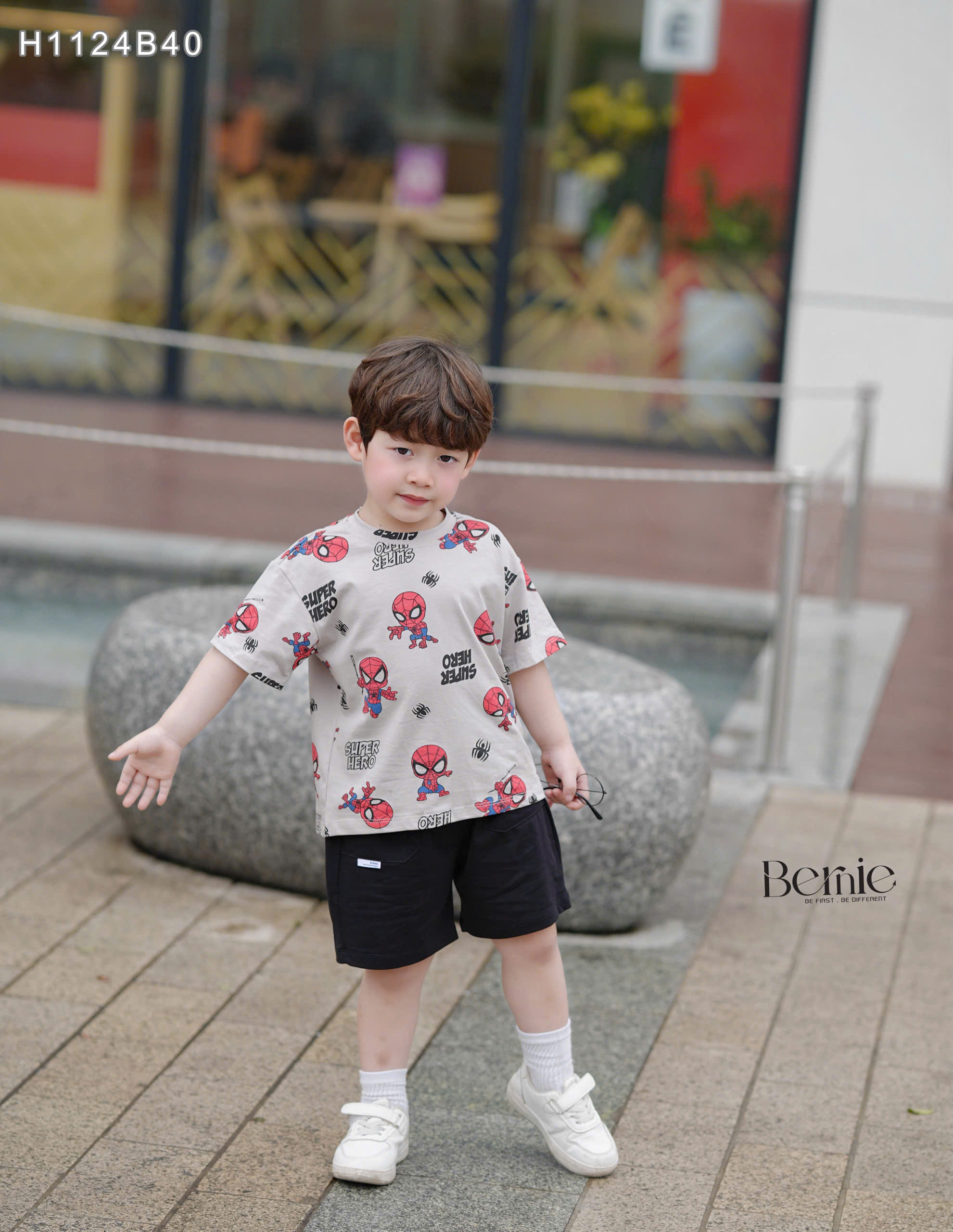 BERNIE SET IN TRÀN SUPER HERO – SIÊU NGẦU, SIÊU HOT