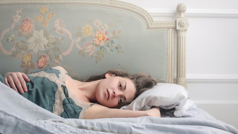 7 Cách Mặc Đồ Ngủ Quyến Rũ Chồng Khiến Chàng Không Thể Rời Mắt – Bí Quyết “Giữ Lửa” Hôn Nhân