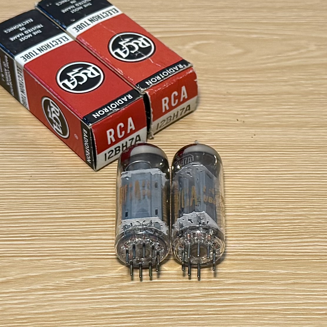 Bóng Đèn 12BH7 RCA 12BH7A. Matched Pair RCA 12BH7A Gray Plate Tubes Nos Nib