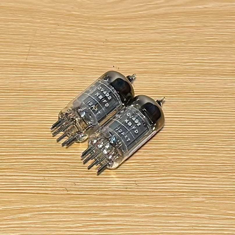 Bóng Đèn CV492. 12AX7 ECC83 Square Getter. Tấm 17mm Tested Nos