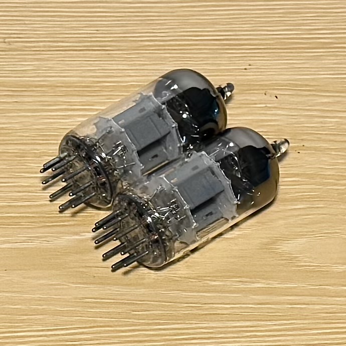 Bóng Đèn ECC81. Philips Miniwatt ECC81 / 12AT7 Foil D getter Code TK1 ∆7B Tested 98% TV7