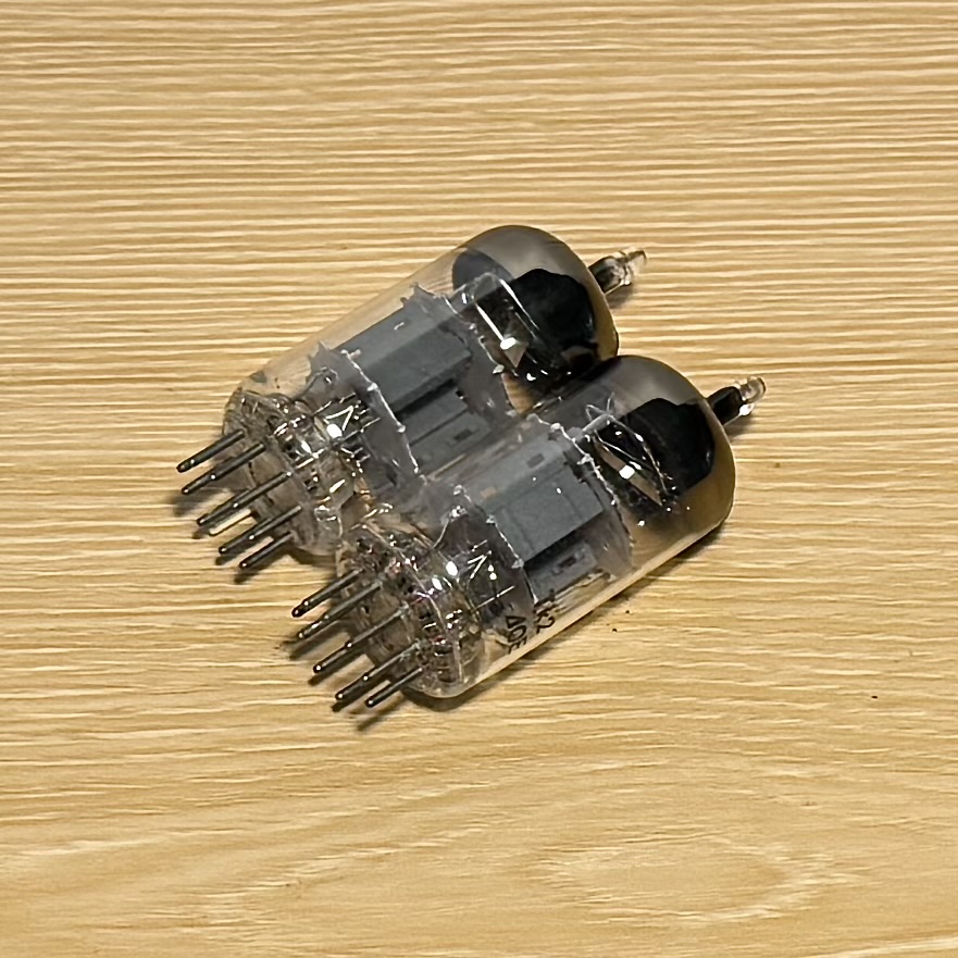 2Pcs Philips Miniwatt ECC81 / 12AT7 Foil D getter Code TK2 ∆0B Tested 90% TV7