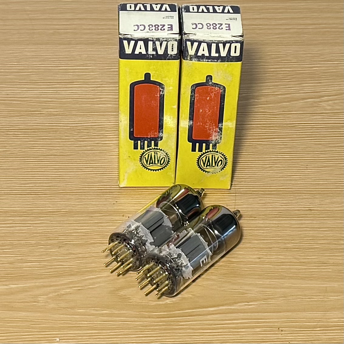 Bóng Đèn E288CC / 8223 / Valvo Sản Xuất Đức