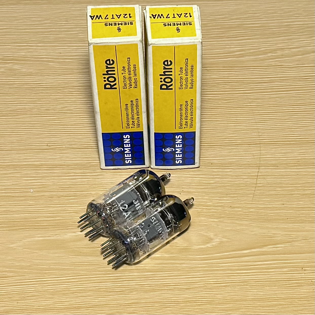 Bóng Đèn 12AT7WA. Siemens 12AT7WA / ECC81 Trip Mica Test New