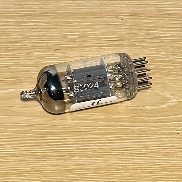1x ECC83. Telefunken ECC83/12AX7 Tấm 15mm O getter Hai Trống Test New
