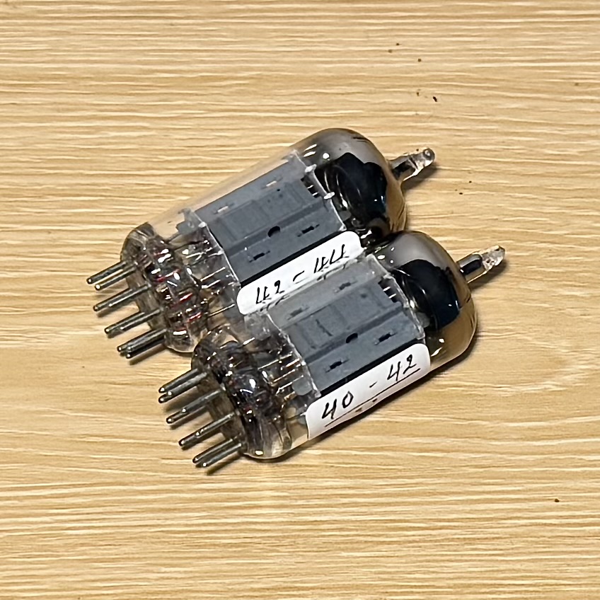 Pair Mullard ECC83 Tấm Dài 17mm. O Getter Đã Được Kiểm Tra Rất Mạnh TV-7