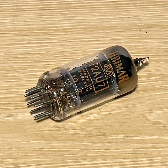 1pcs 12AU7 ECC82 Brimar Tấm Đen Dài 17mm. Square Getter Vacuum Tube Tesred 90% TV7