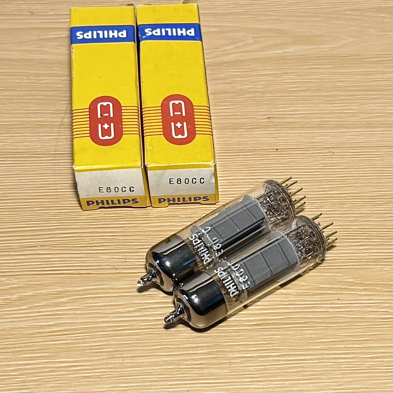 Bóng Đèn E80CC. Philips E80CC / 12AU7 Bản SQ Đặc Biệt, Ống Chân Không Cổ Điển ( N1 )