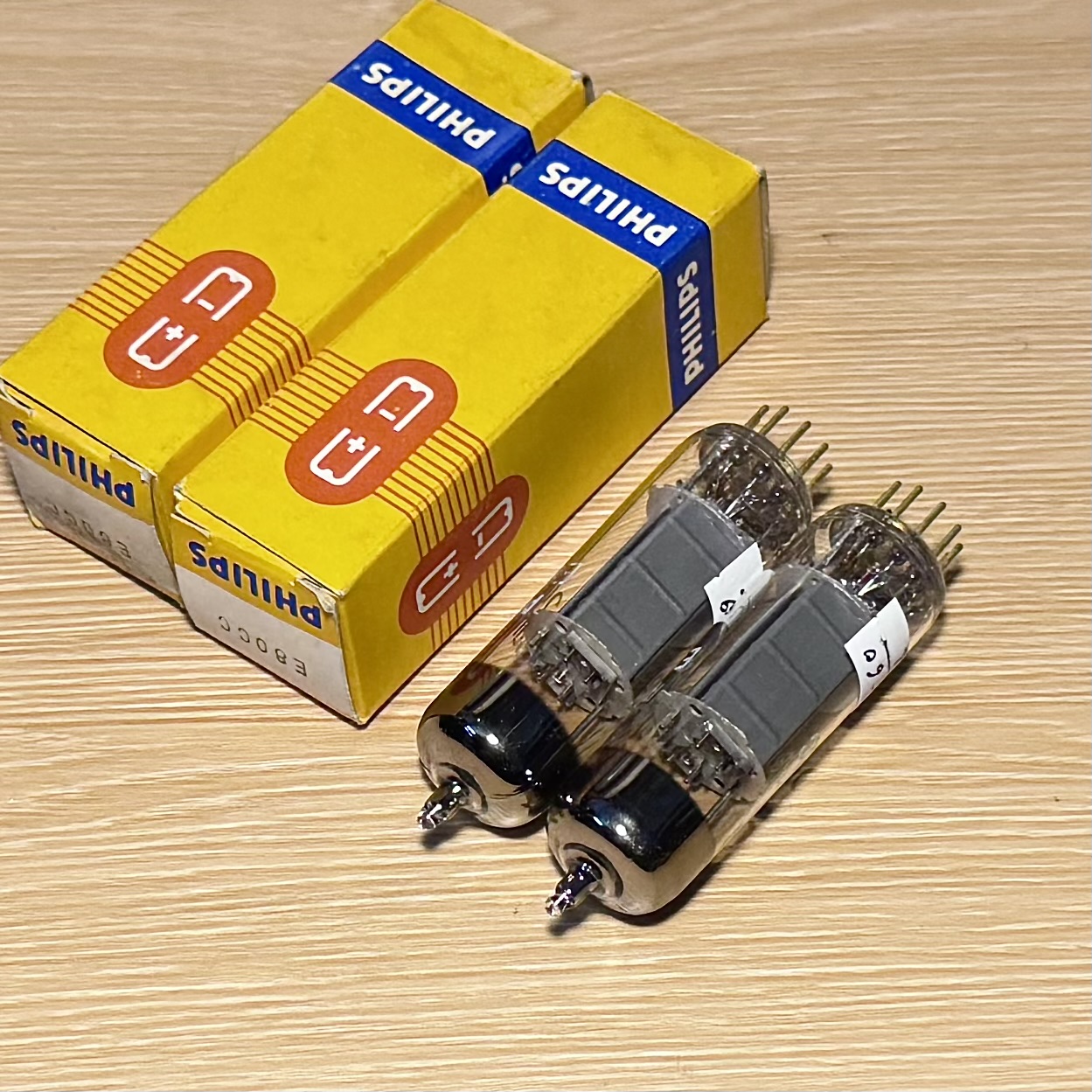 Bóng Đèn E80CC/12AU7. Philips E80CC / 12AU7 Special Edition SQ Gold Leg Classic Vacuum Tube ( N5 )