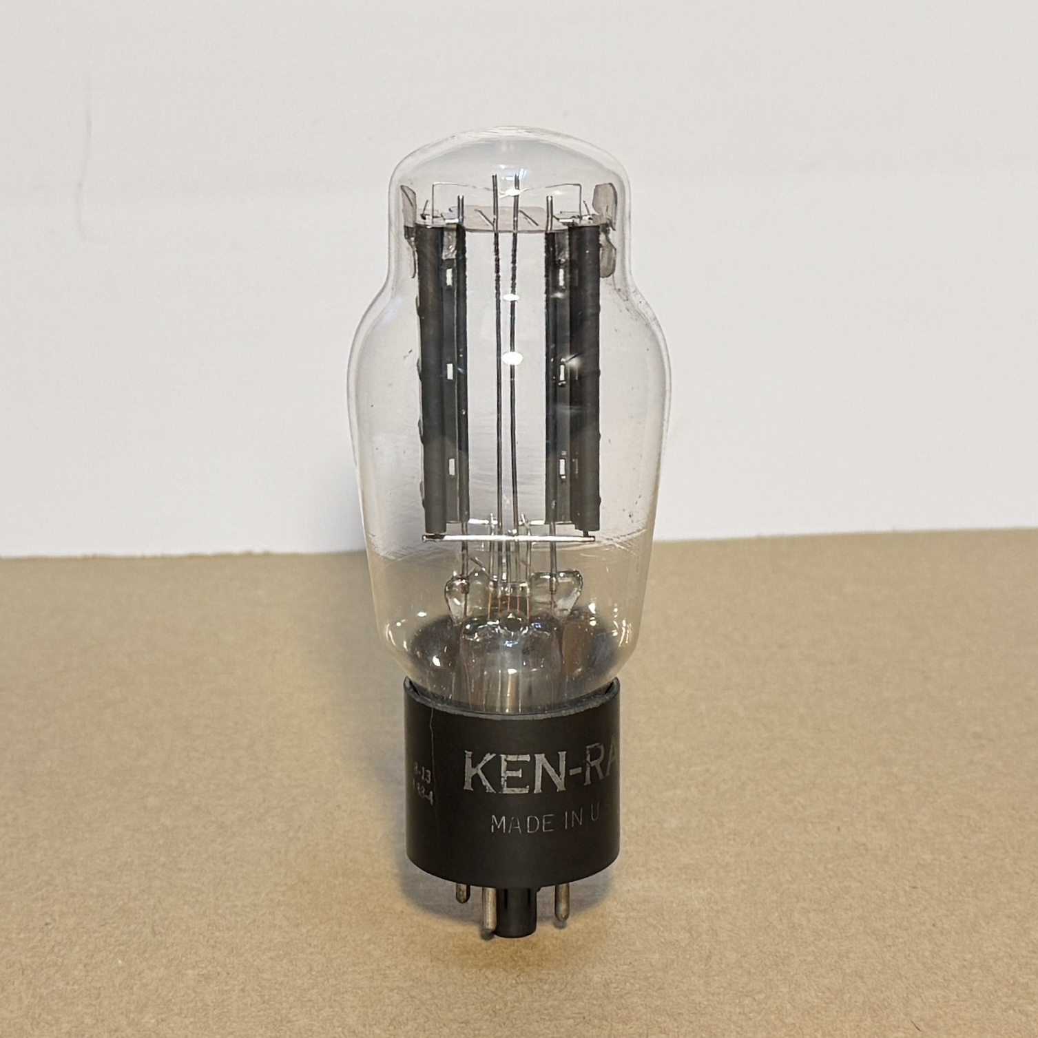 1x Ken-Rad 5U4G Rectifier Tube Black Plate Ribbed Test Strong