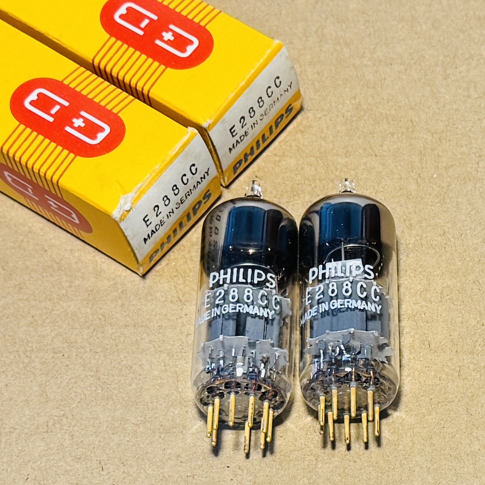 Pair Nos Tubes E288CC 8223 E88CC 6922 Philips SQ with Golden Pins
