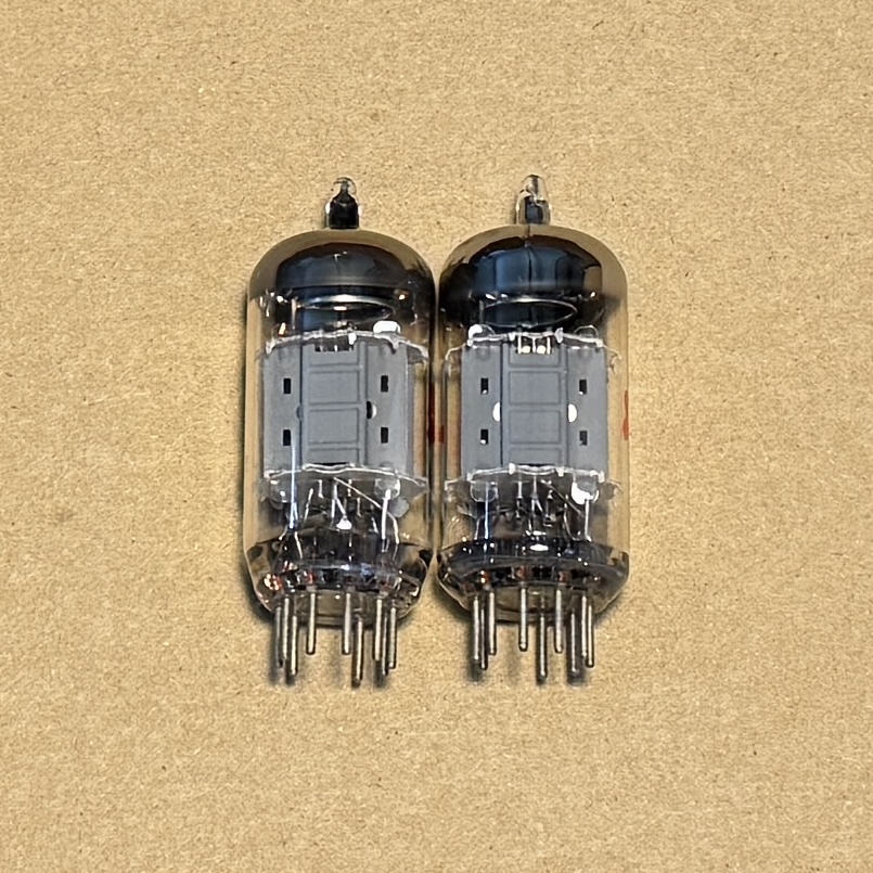 2x Valvo ECC82 12AU7 Halo Getter Vacuum Tubes