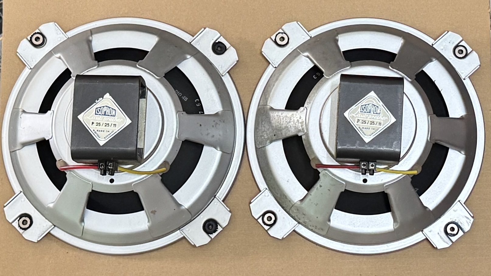 2PCS ISOPHON P25 / 11 ALNICO