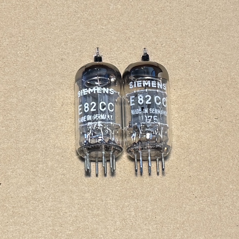 2x ECC82 12AU7 Siemens Germany Type O Getter Medium Plate 15mm Tested