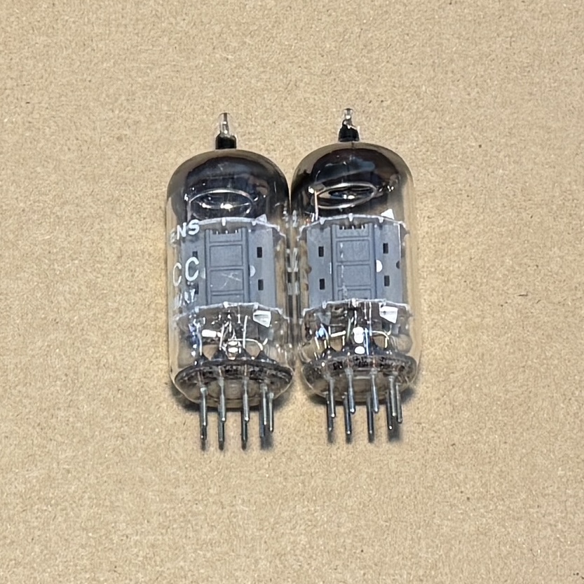 2x ECC82 12AU7 Siemens Germany Type O Getter Medium Plate 15mm Tested