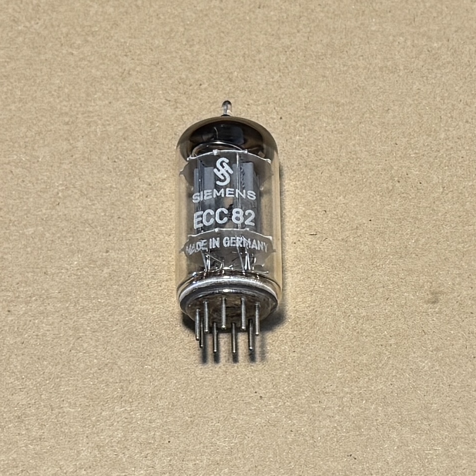 Tube ECC82 Siemens Tấm Dài 17mm