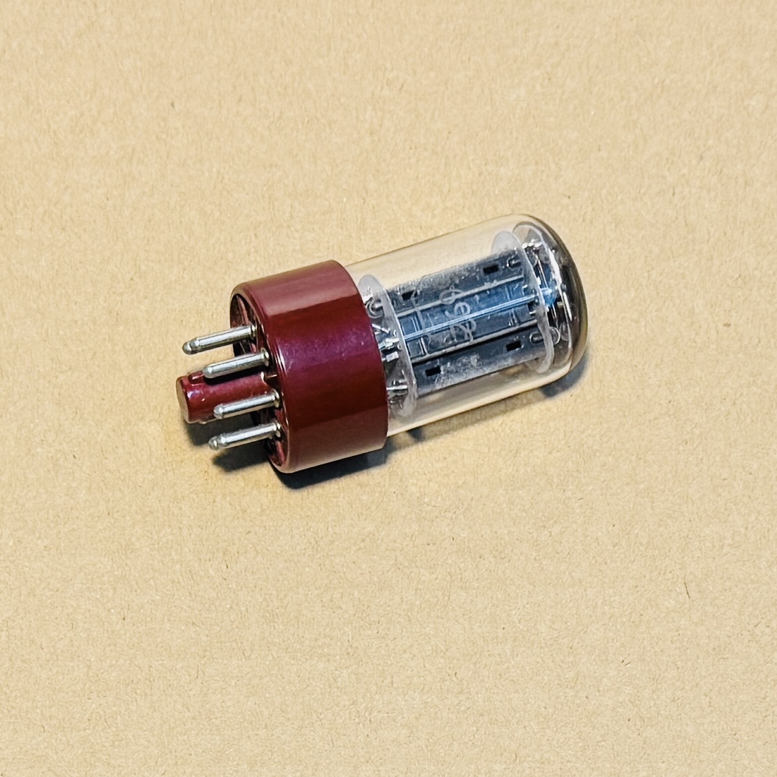 1x RCA GE 5692 6SN7GT Red Base, 3mica Black Plate Valve Tube