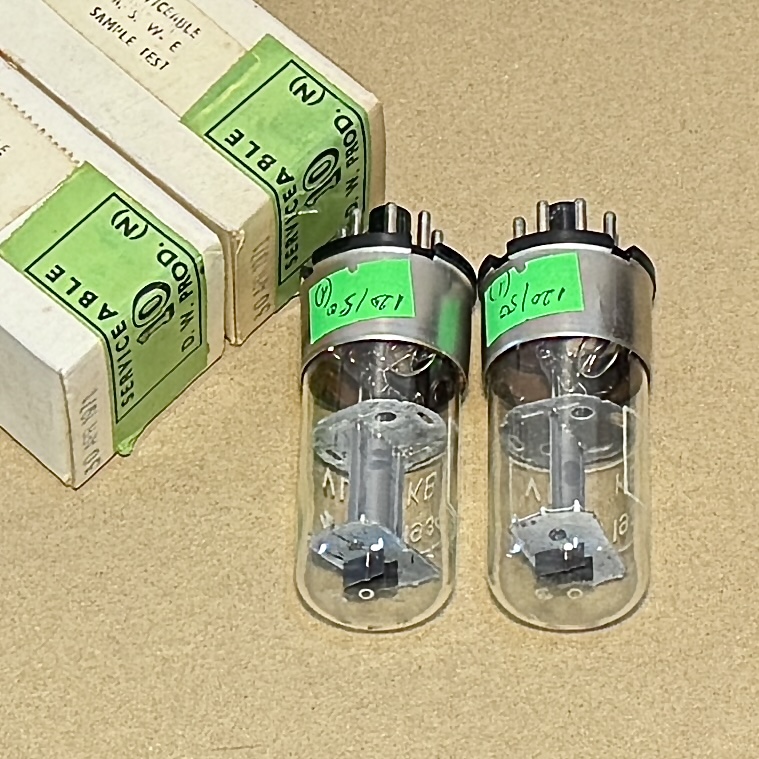 Bóng Đèn 6J5 / L63. CV1934 KB/FE 6J5 Brimar Metal Base Vacuum Tube New in Box