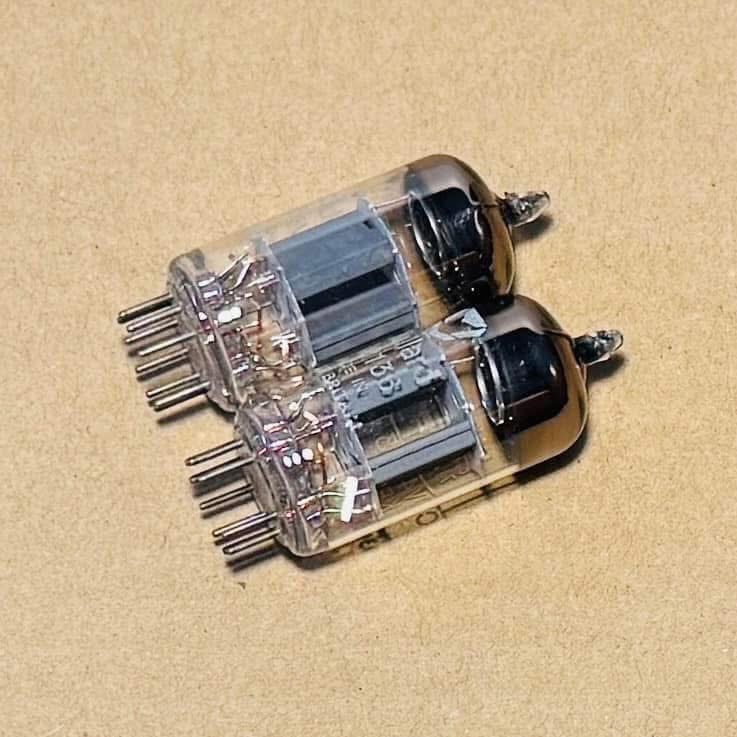 Bóng Đèn M8136 / CV4003 Mullard 12AU7 / ECC82 Tấm Hộp