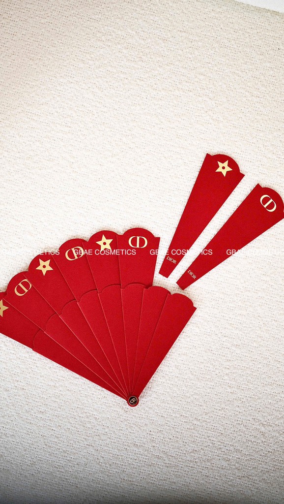 Quạt xếp cầm tay Christian Dior