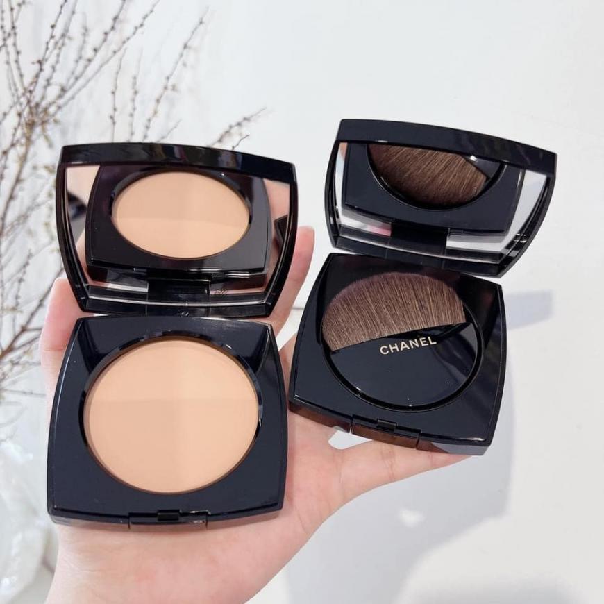Phấn Nén Chanel Les Beiges Healthy Glow Sheer Powder