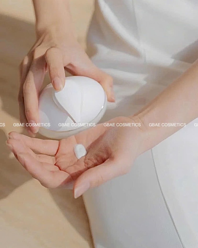 Sữa Tắm Và Dưỡng Thể Body DIOR J'adore 200ml
