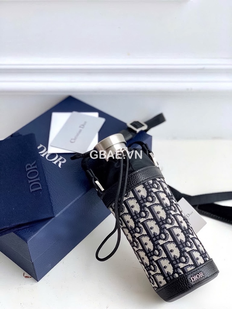Bình Nước DIOR Giữ Nhiệt 750ml Màu Bạc VIP Gift Chính Hãng