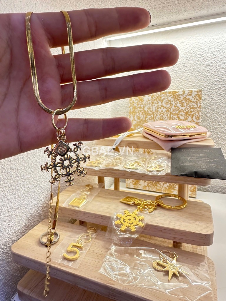 Dây chuyền Chanel sợi dẹp