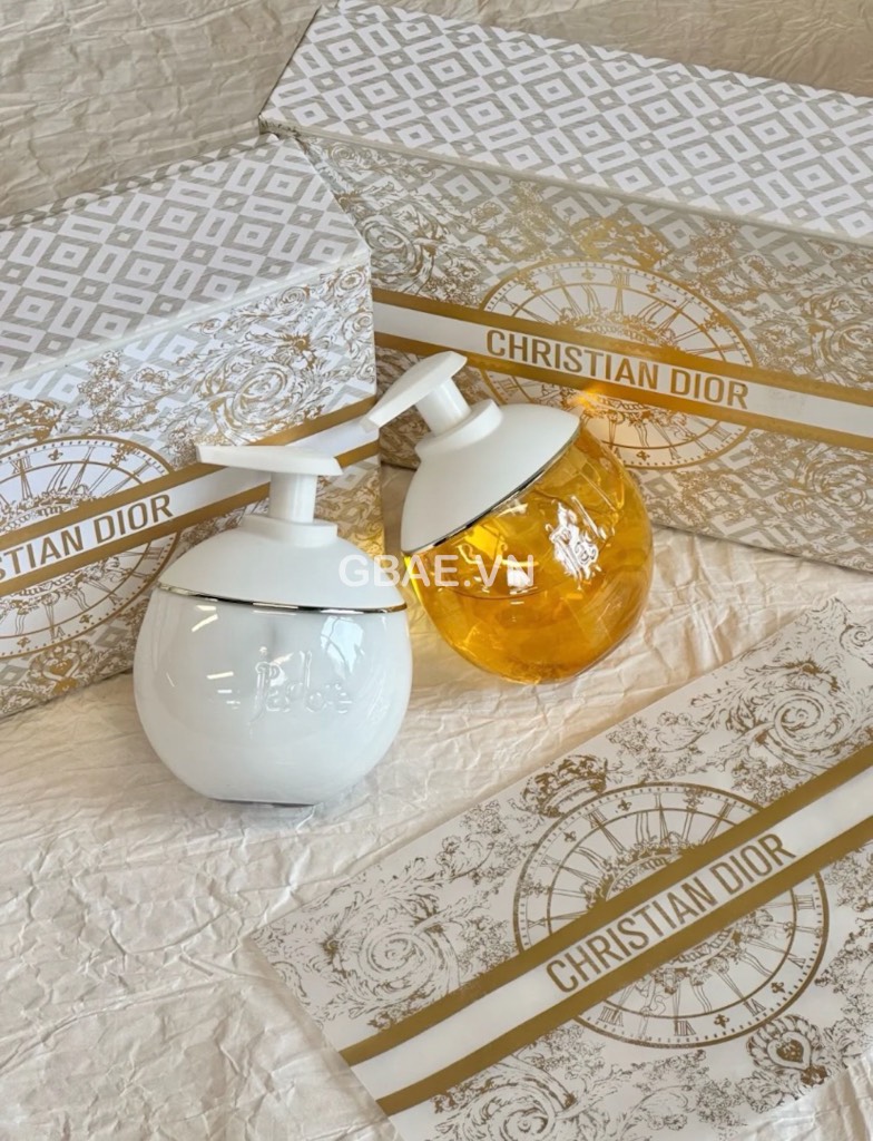 Sữa Tắm Và Dưỡng Thể Body DIOR J'adore 200ml