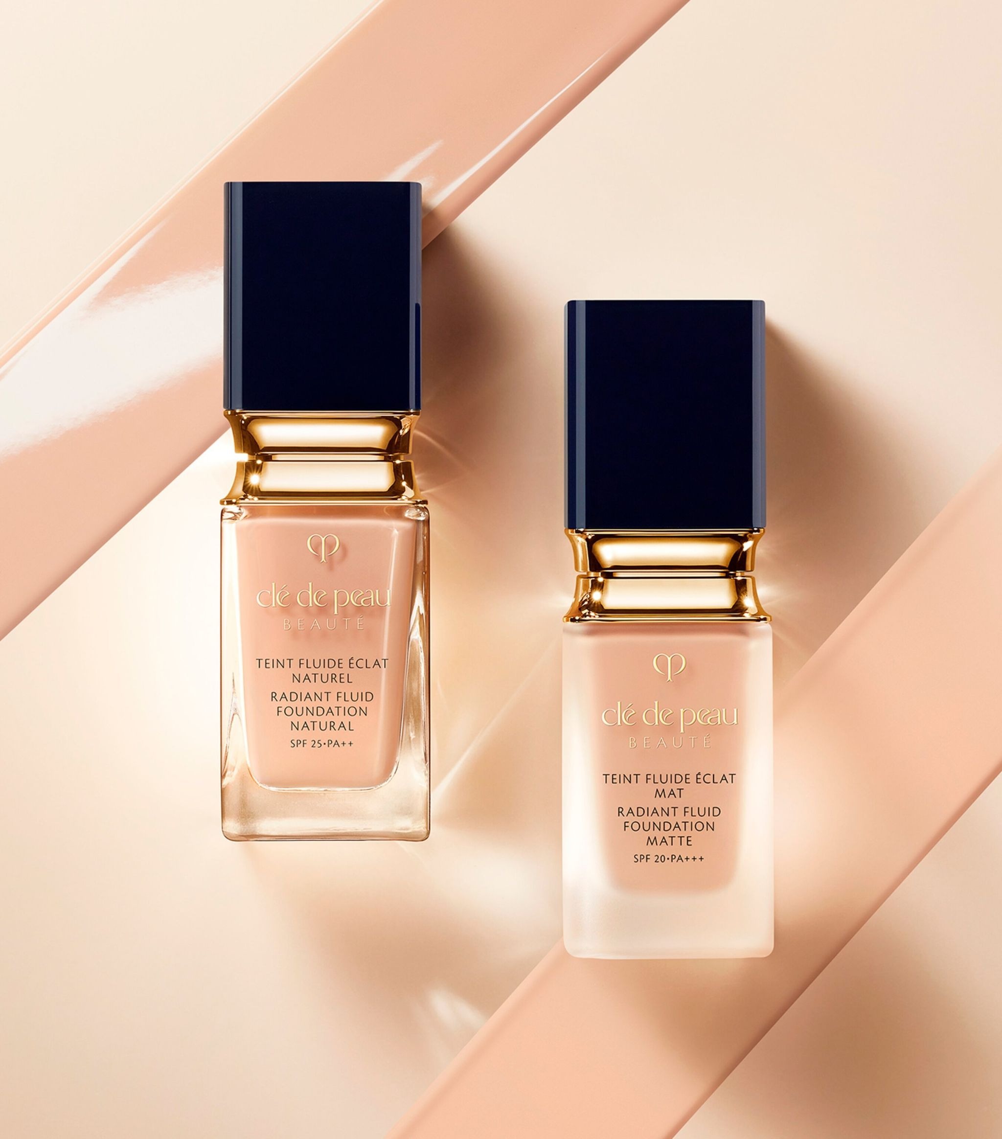 Kem nền Clé De Peau Beauté Radiant Cushion Foundation Natural SPF25+/PA++