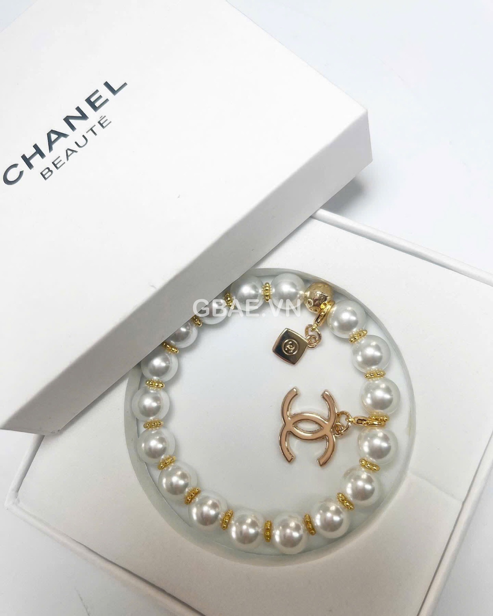 Vòng tay ngọc trai Chanel