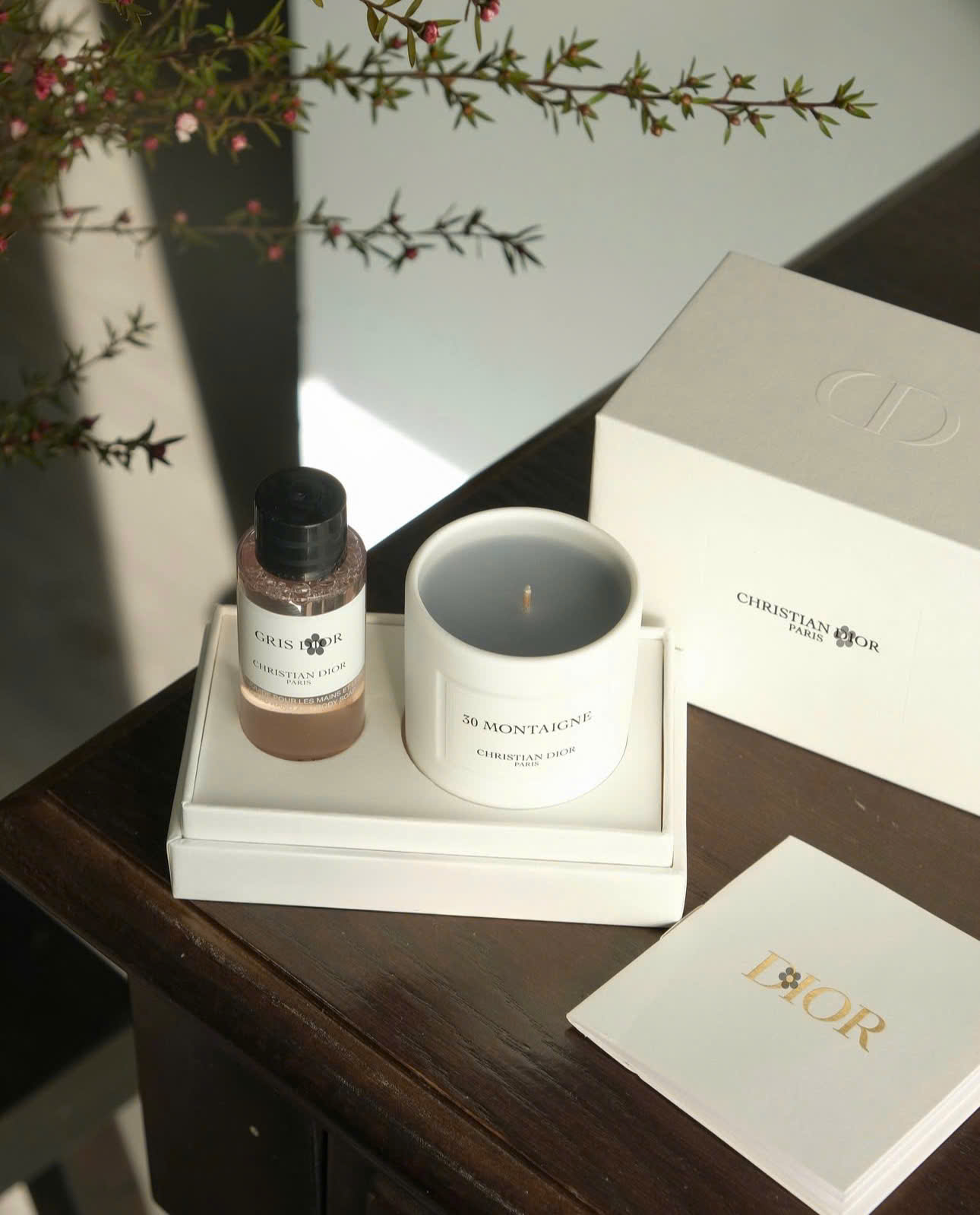 Set nến + sữa tắm GRIS DIOR