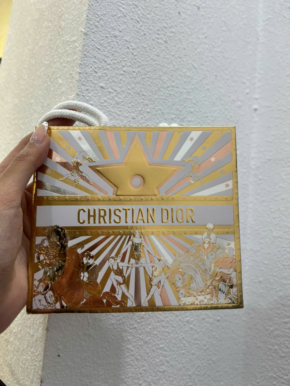 Túi giấy, hộp quà, ruy băng DIOR chính hãng
