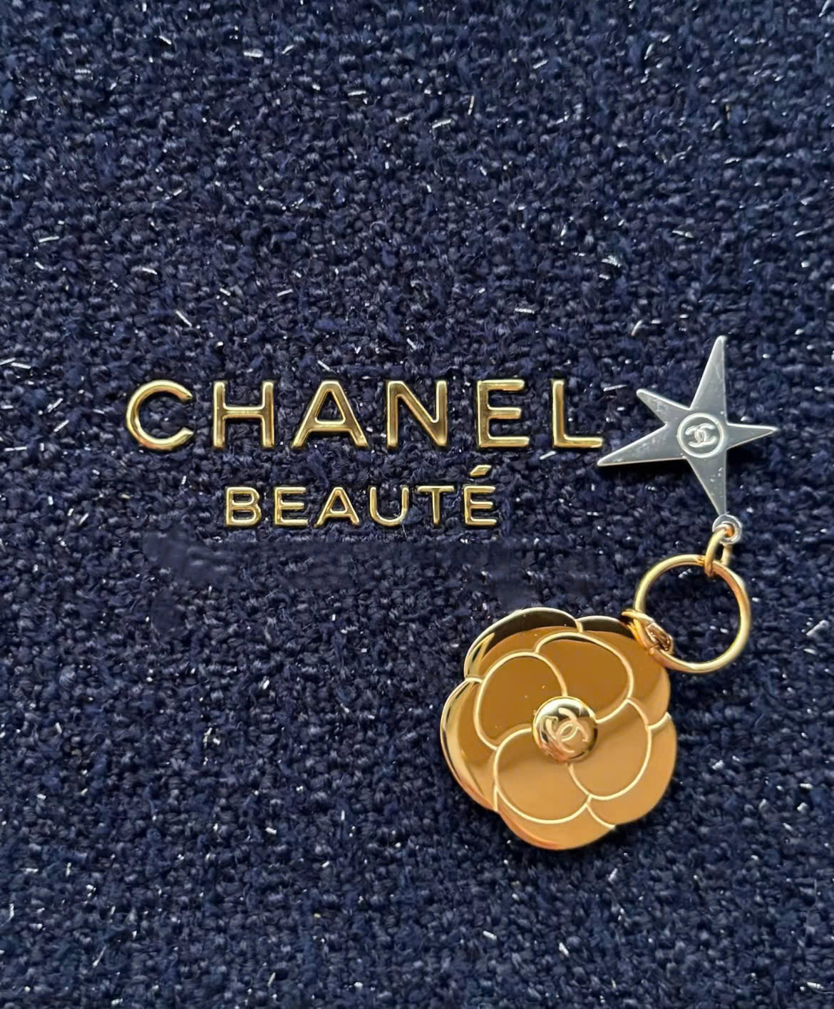 Dây Chuyền CHANEL Kèm Túi Vải Hãng