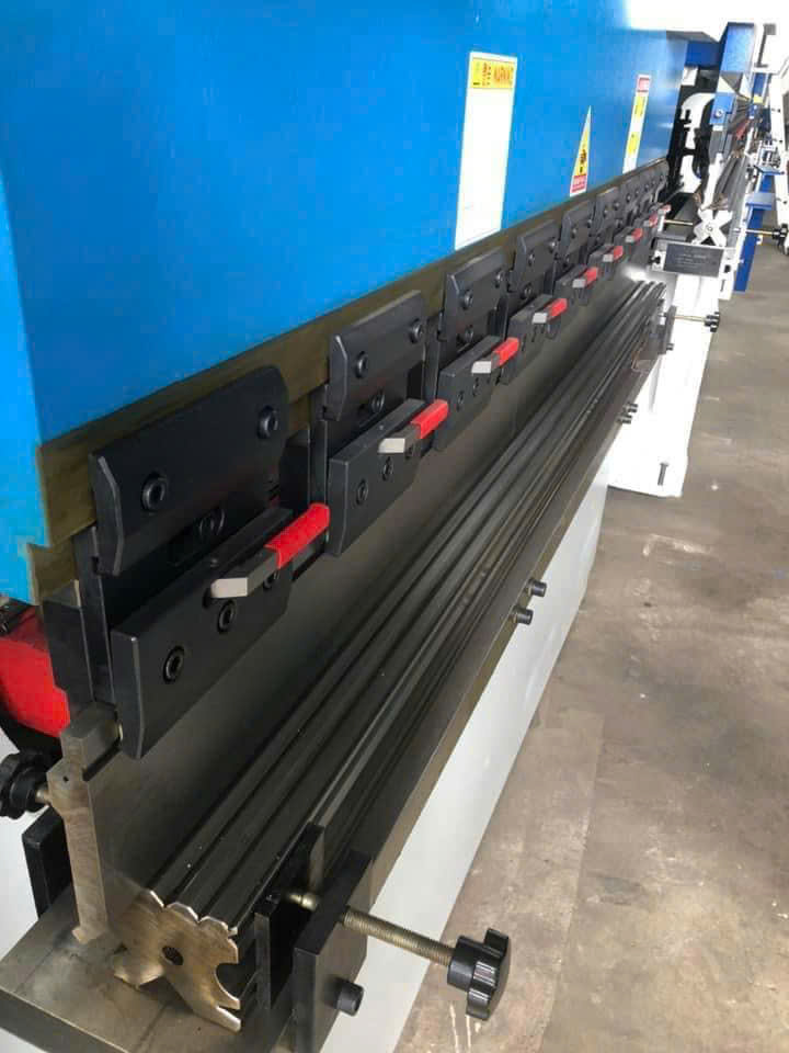 Máy Chấn 80 Tấn 2M