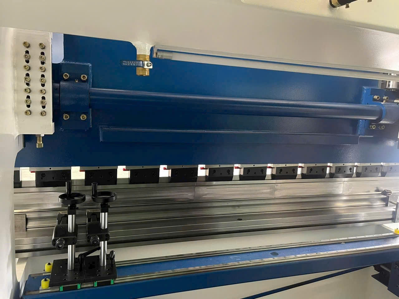 Máy Chấn NC 100 Tấn 3M2