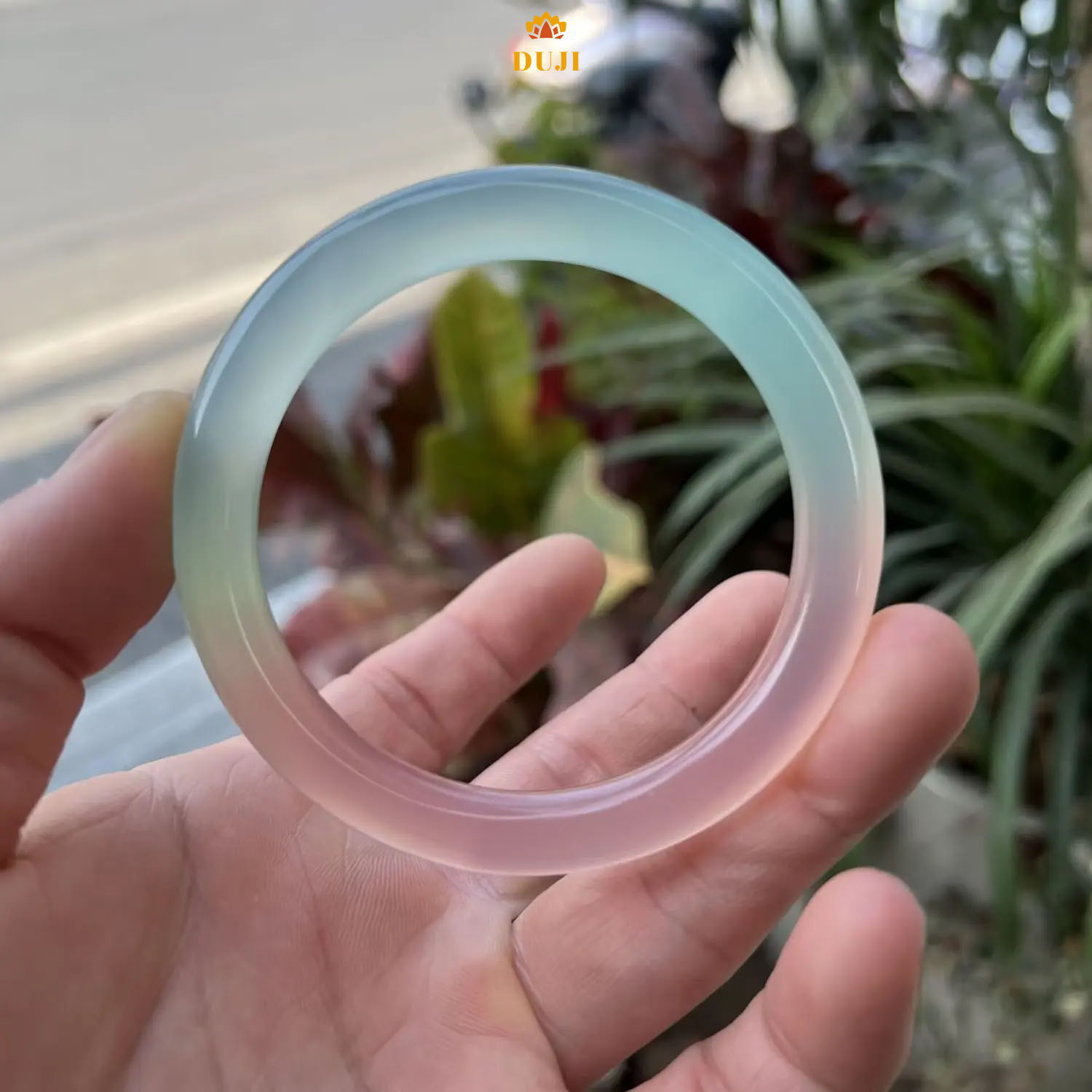 Vòng tay đá mã não tự nhiên ánh hồng xanh